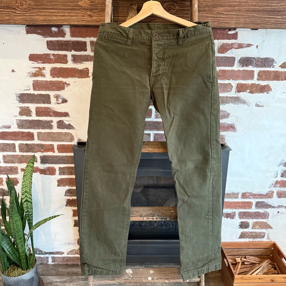 Left Field NYC Army Green Chinos 32 x 31.5